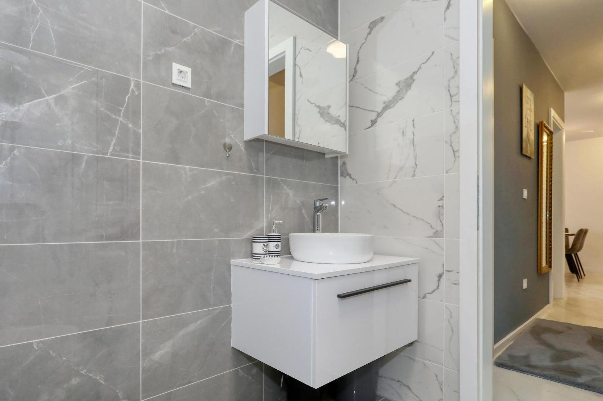 Apartment Relex With Pool & Jacuzzi Privlaka  Dış mekan fotoğraf